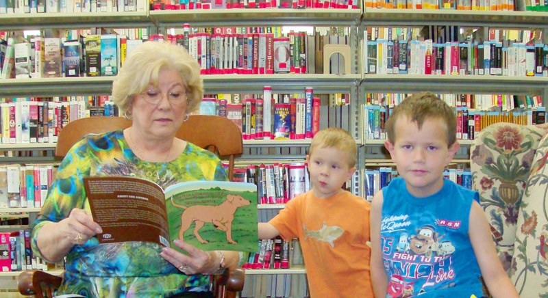 Barbara reading to kids